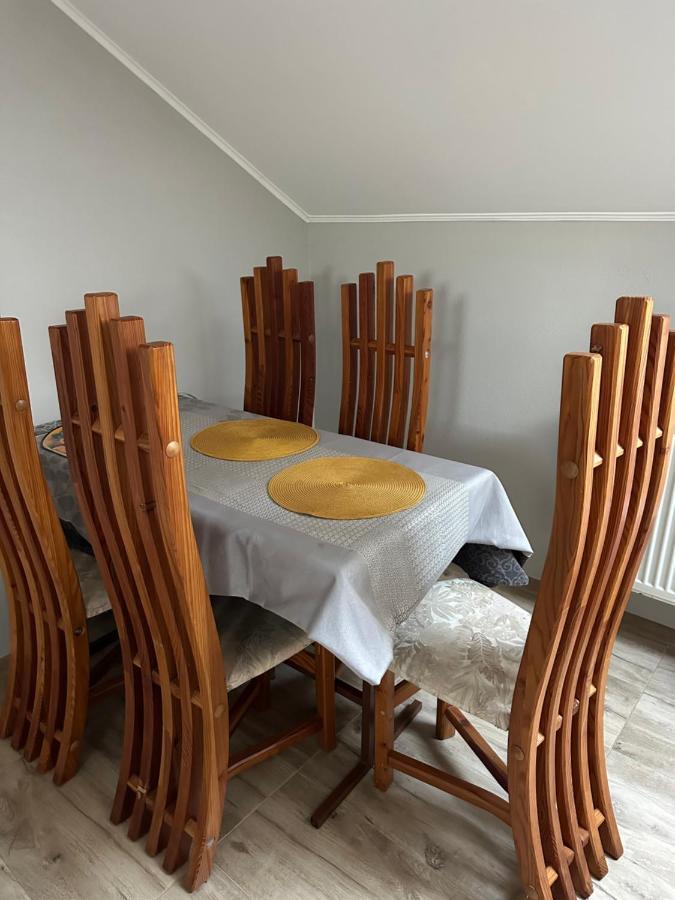Prijemny Podkrovny Byt V Srdci Dechtic Dechtice Exteriör bild